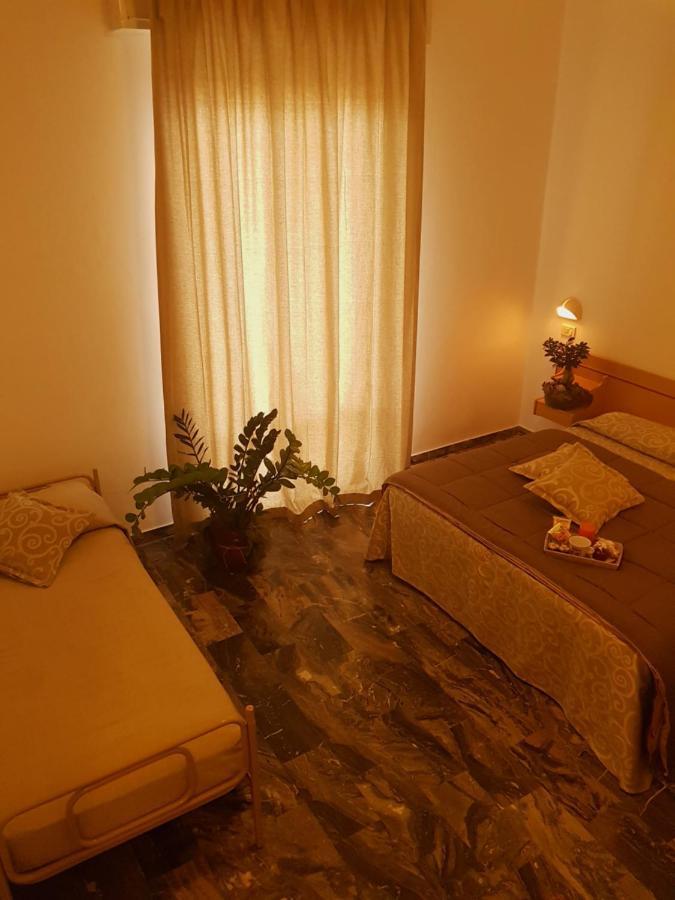 Hotel Romantica ริมินี ภายนอก รูปภาพ