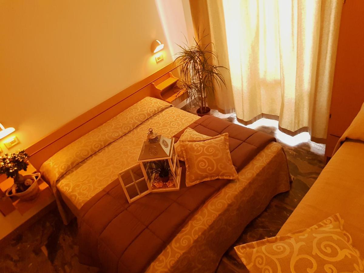Hotel Romantica ริมินี ภายนอก รูปภาพ