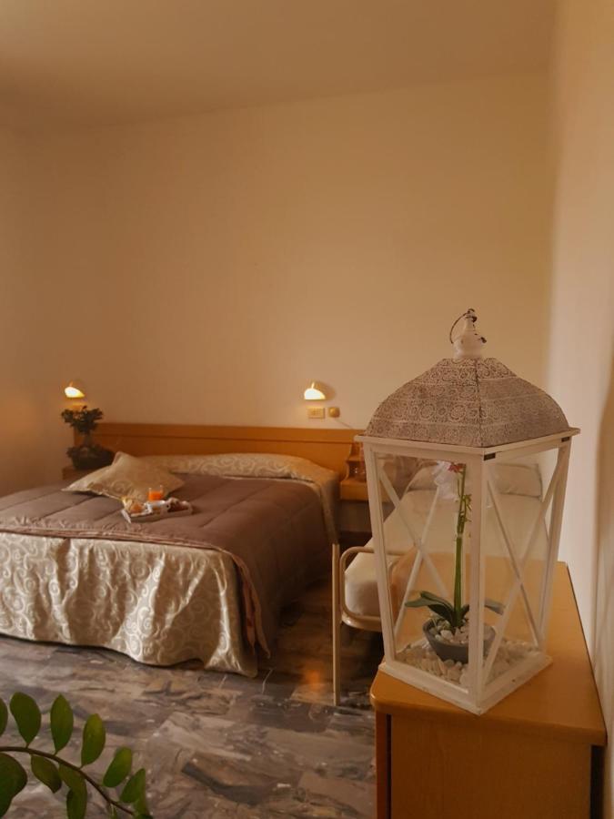 Hotel Romantica ริมินี ภายนอก รูปภาพ