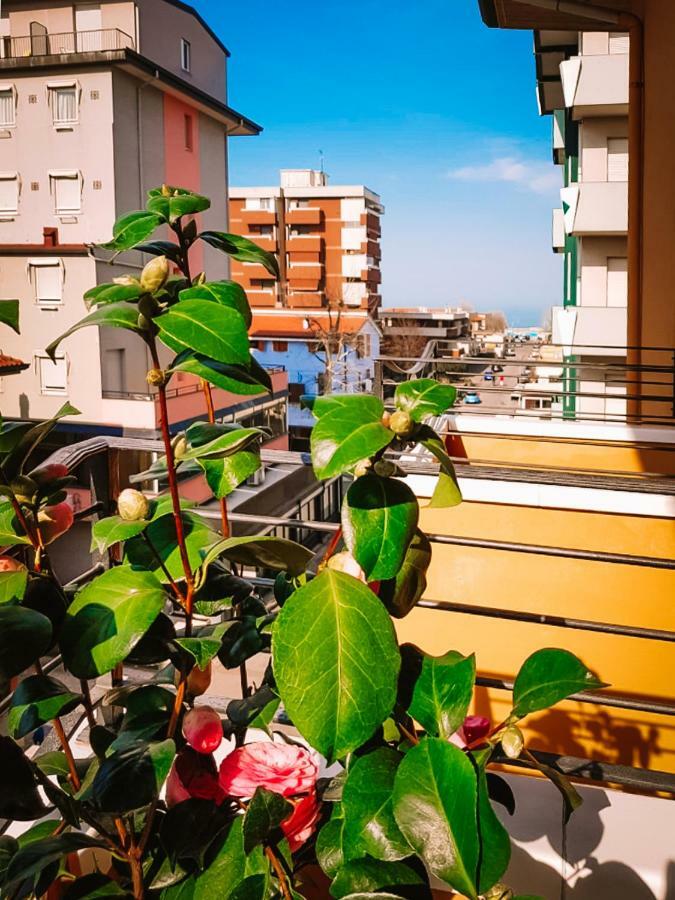 Hotel Romantica ริมินี ภายนอก รูปภาพ