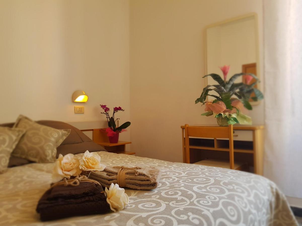 Hotel Romantica ริมินี ภายนอก รูปภาพ